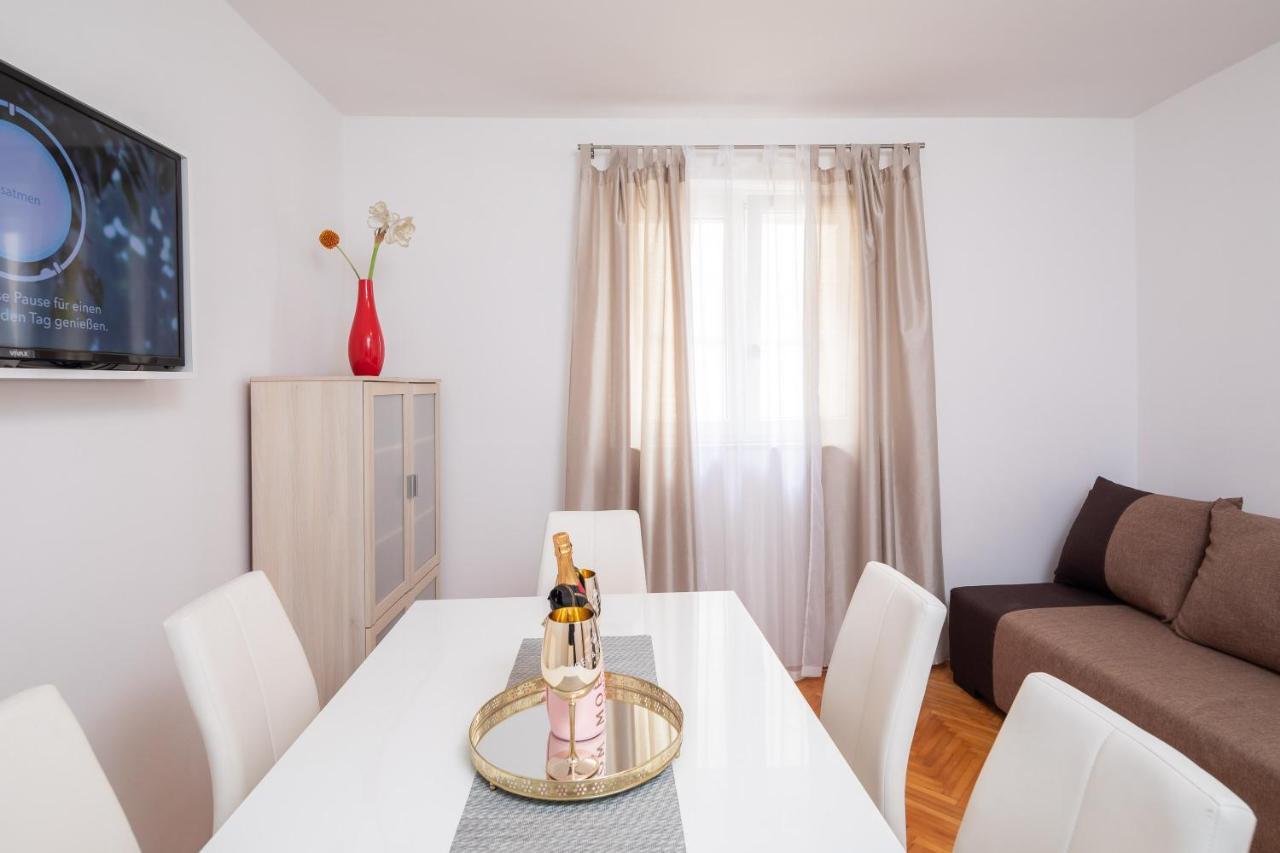 Seaside Apartment Blue Dugi Rat Kültér fotó