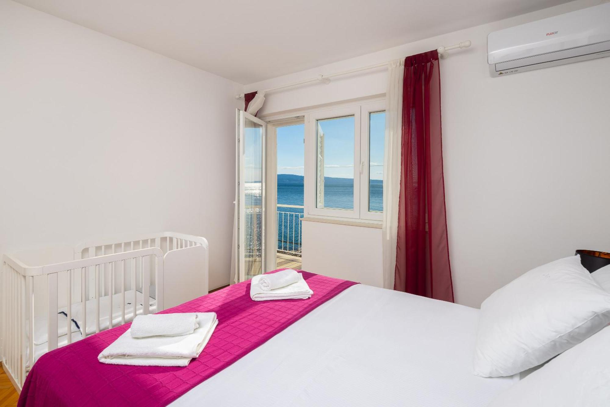 Seaside Apartment Blue Dugi Rat Kültér fotó